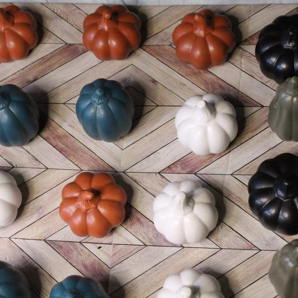 Small Festive Pumpkin Decor Set - Multicolor